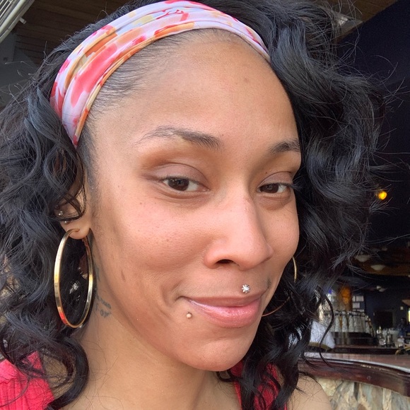 Meet your Posher, Rachel - Picture 4 of 8